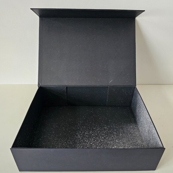 Lululemon Black Magnetic Closure Holiday Shopping Box 14.5" x 10.5" x 4" - Picture 6 of 6